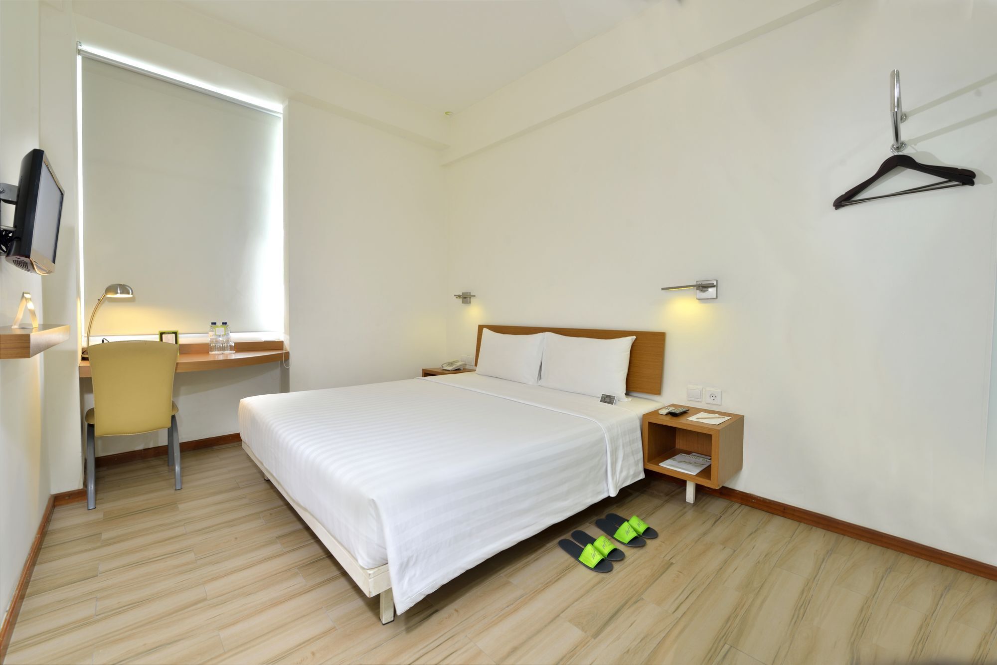 Whiz Hotel Malioboro Yogyakarta Exterior foto