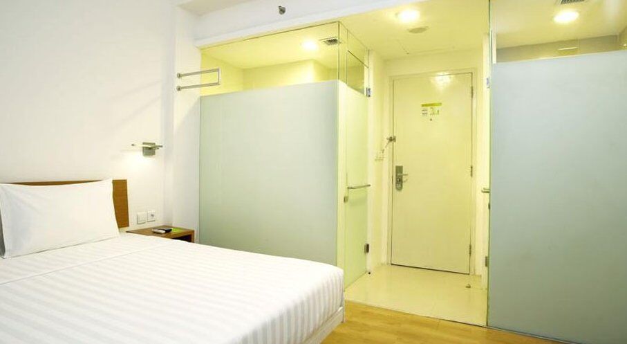 Whiz Hotel Malioboro Yogyakarta Exterior foto